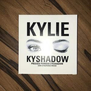 Kylie Jenner Kyshadow Palette